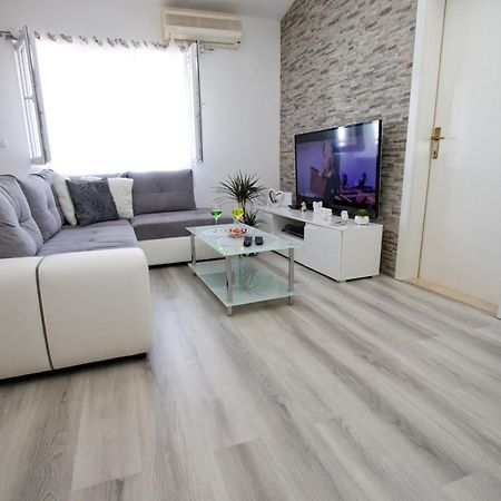 Apartment Toni Makarska Eksteriør bilde