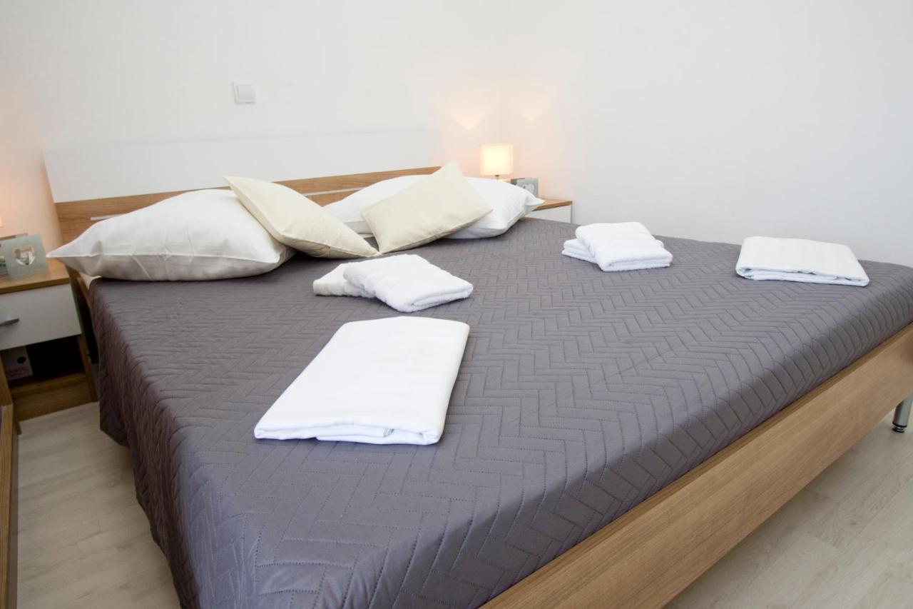 Apartment Toni Makarska Eksteriør bilde