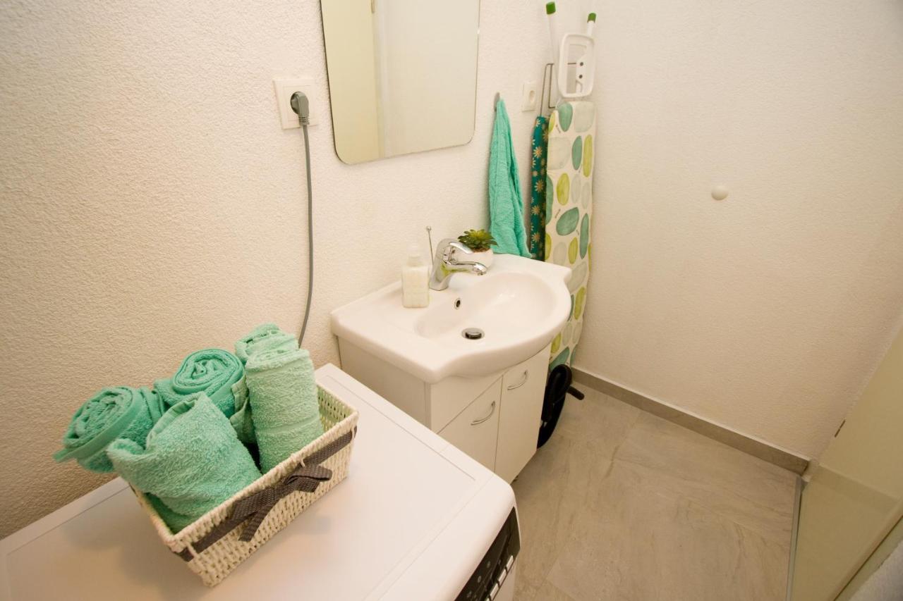 Apartment Toni Makarska Eksteriør bilde