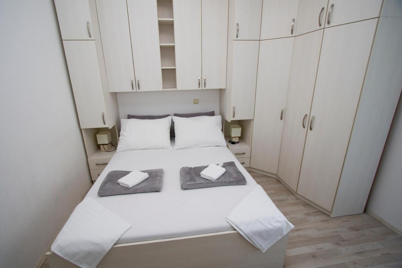 Apartment Toni Makarska Eksteriør bilde