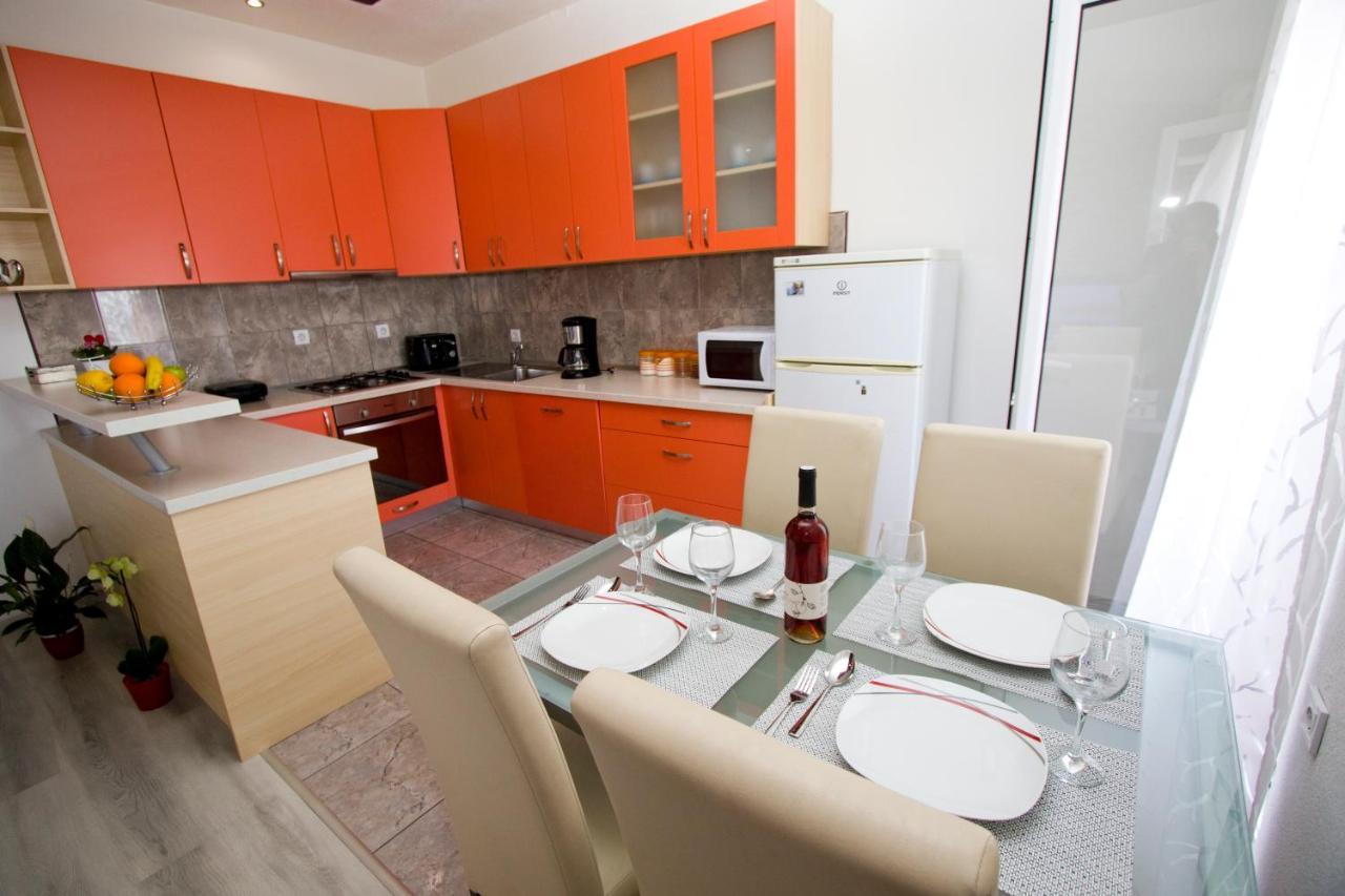 Apartment Toni Makarska Eksteriør bilde