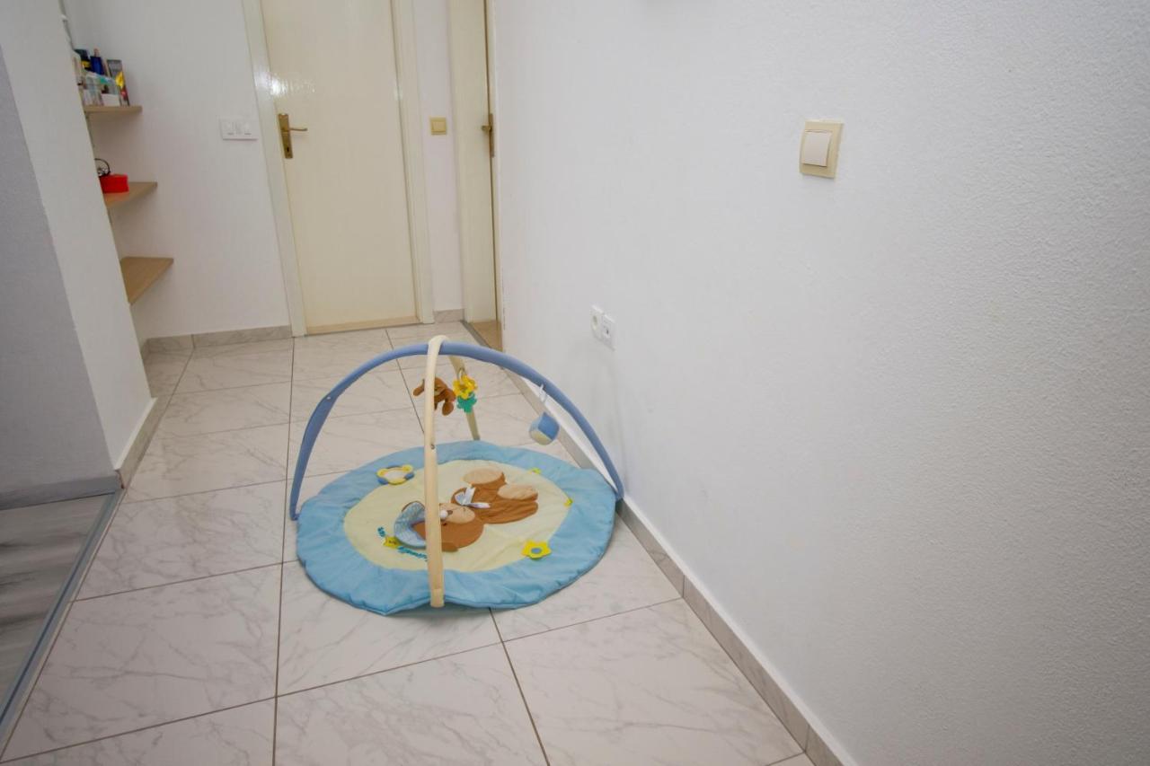 Apartment Toni Makarska Eksteriør bilde