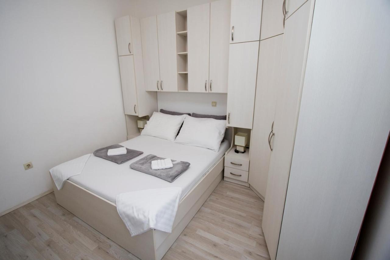 Apartment Toni Makarska Eksteriør bilde